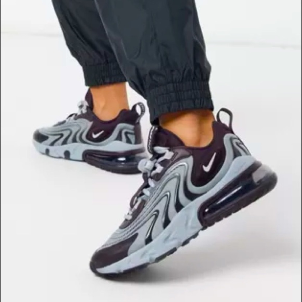 Nike Air Max React 270